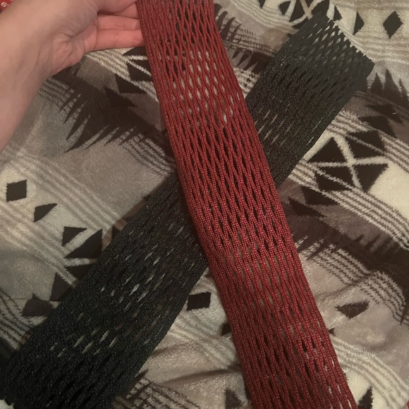 Black & Red Lax Lacrosse Head Mesh String - Picture 4 of 4